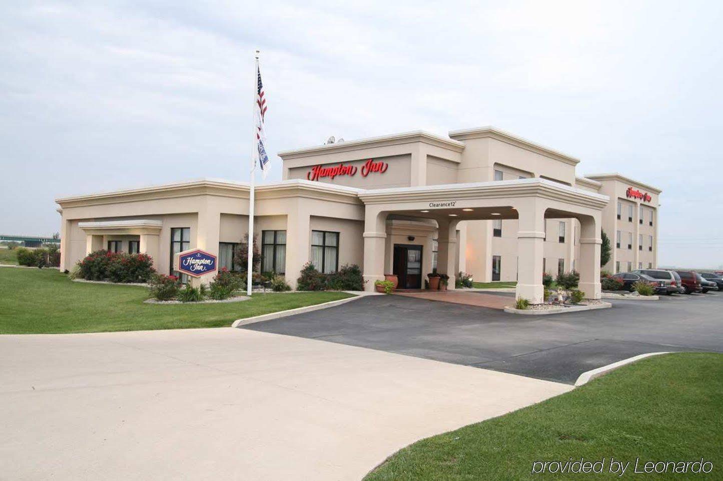 Hampton Inn By Hilton Litchfield Exterior foto