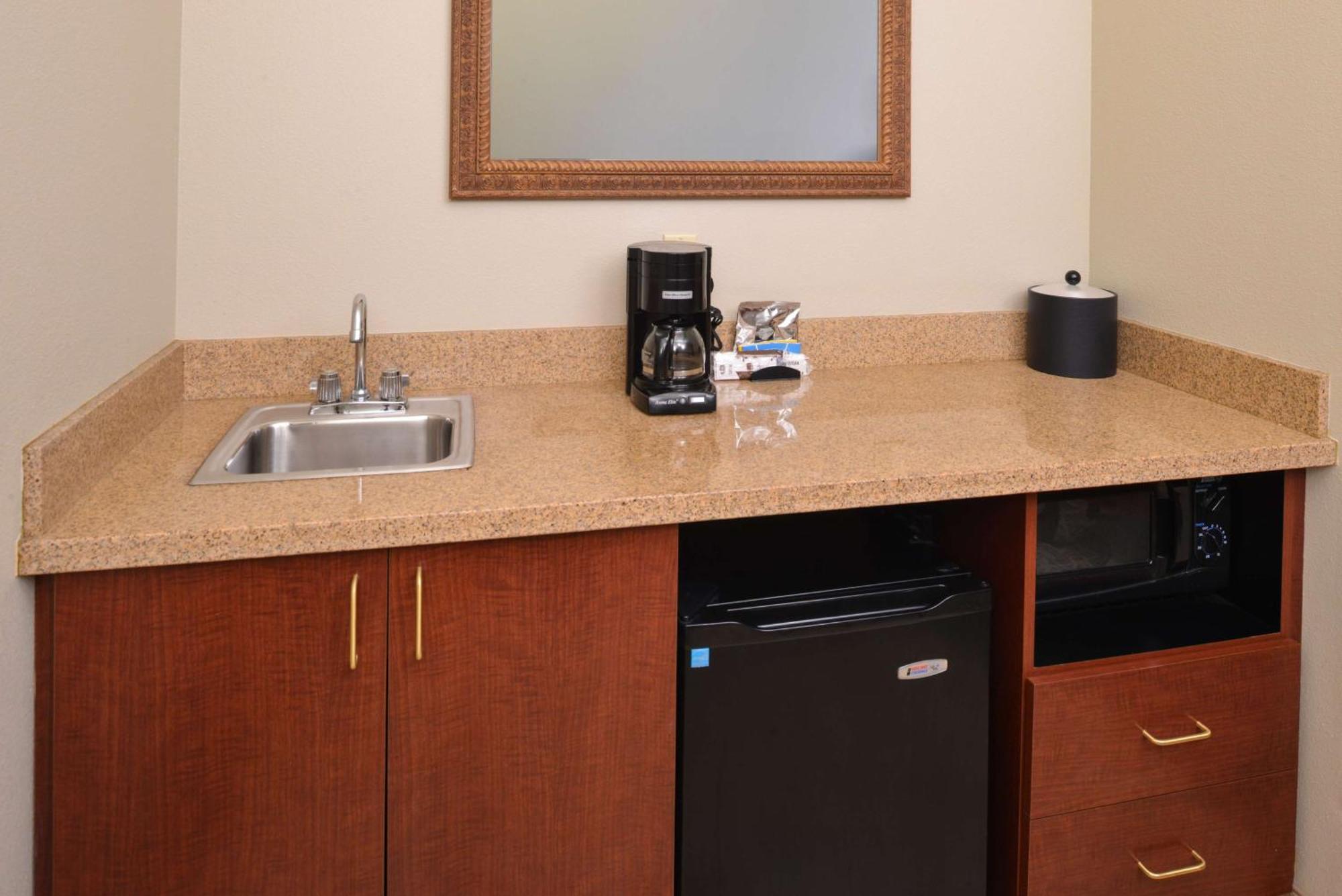 Hampton Inn By Hilton Litchfield Exterior foto