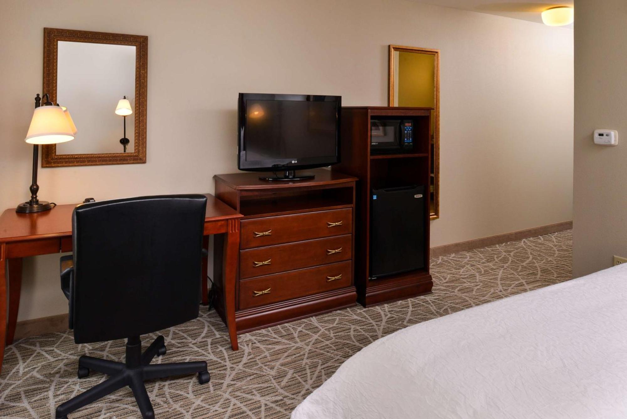 Hampton Inn By Hilton Litchfield Exterior foto