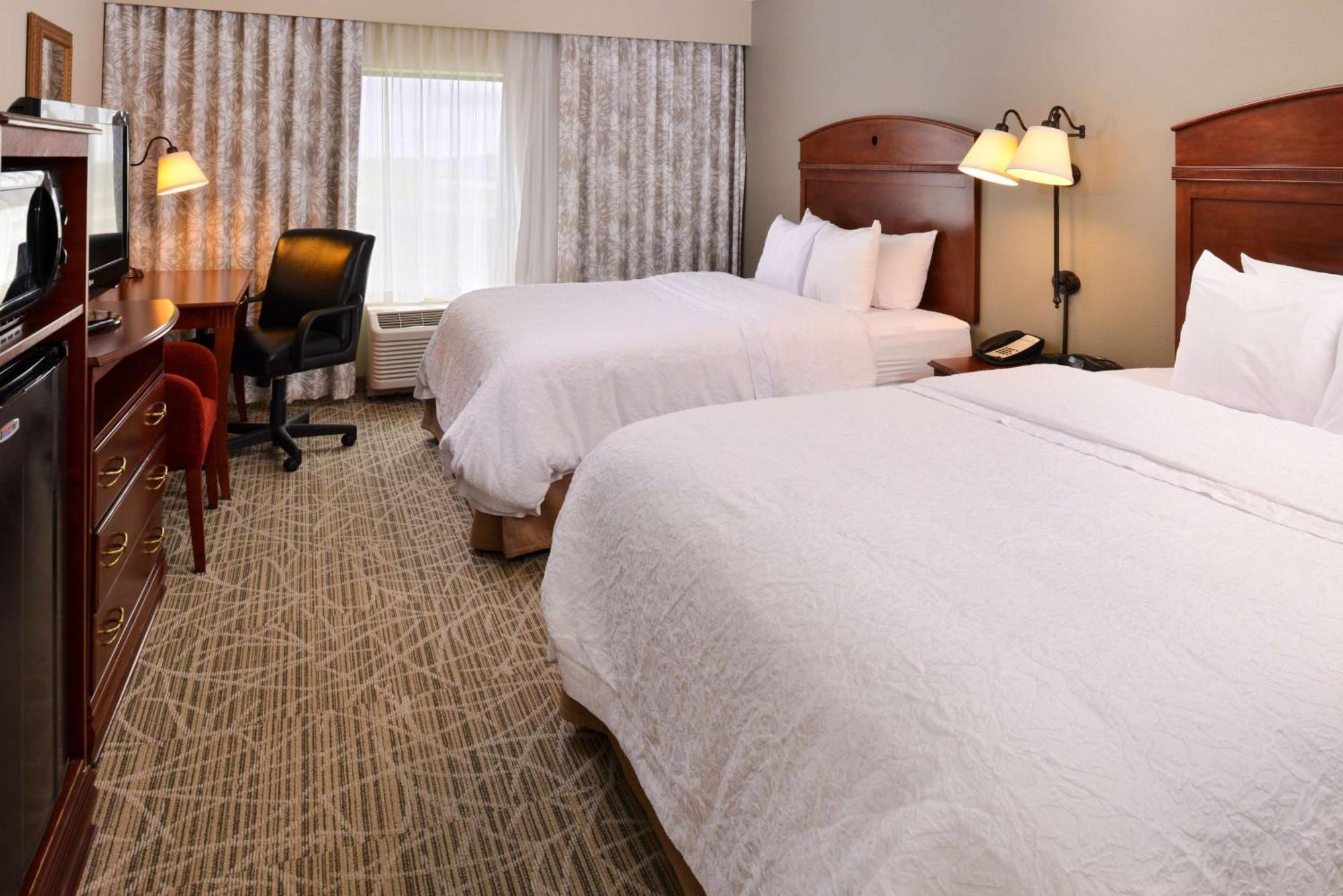Hampton Inn By Hilton Litchfield Exterior foto