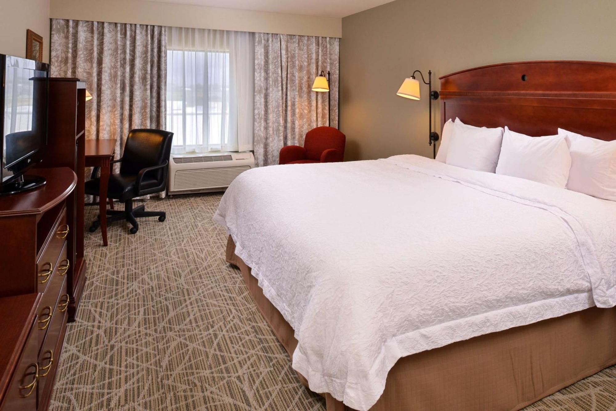 Hampton Inn By Hilton Litchfield Exterior foto