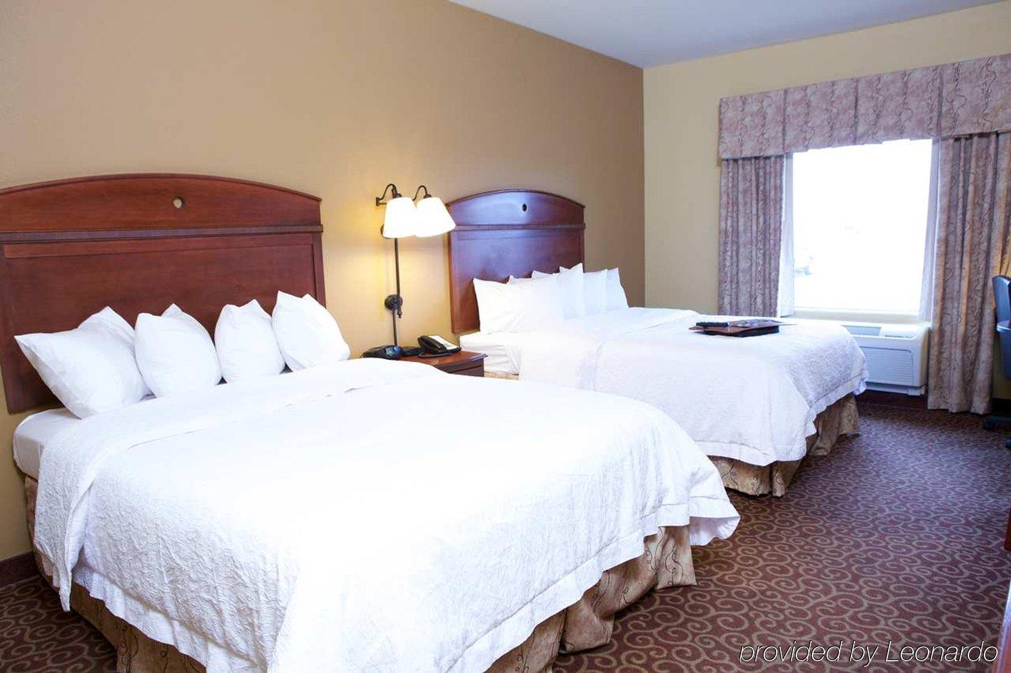 Hampton Inn By Hilton Litchfield Exterior foto